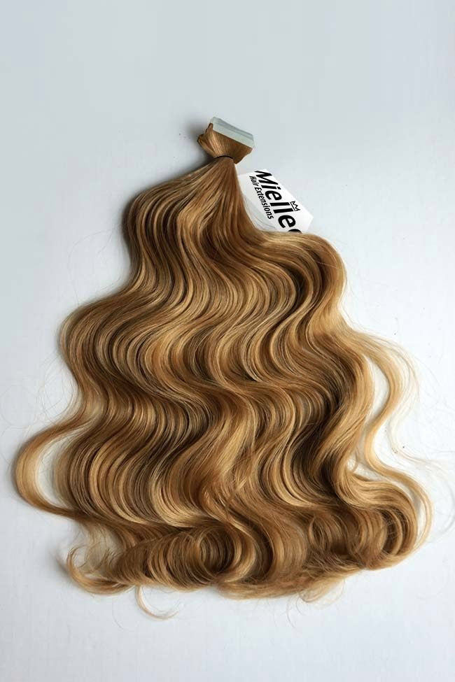 Honey Blonde Seamless Tape Ins - Wavy Hair